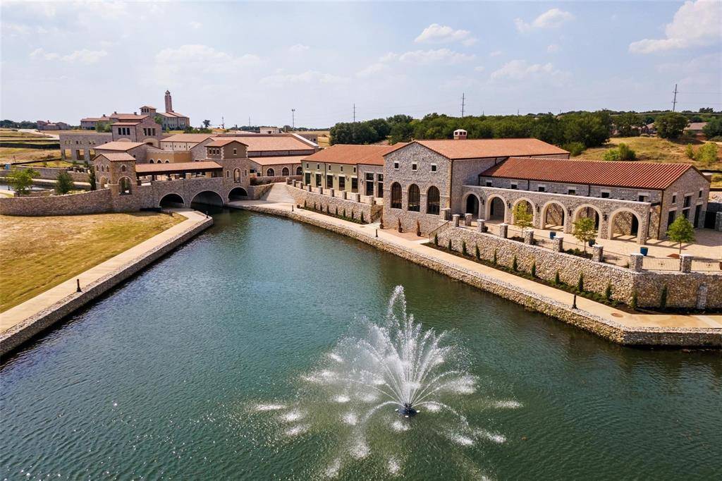 Westlake, TX 76262,20 Cardona Drive