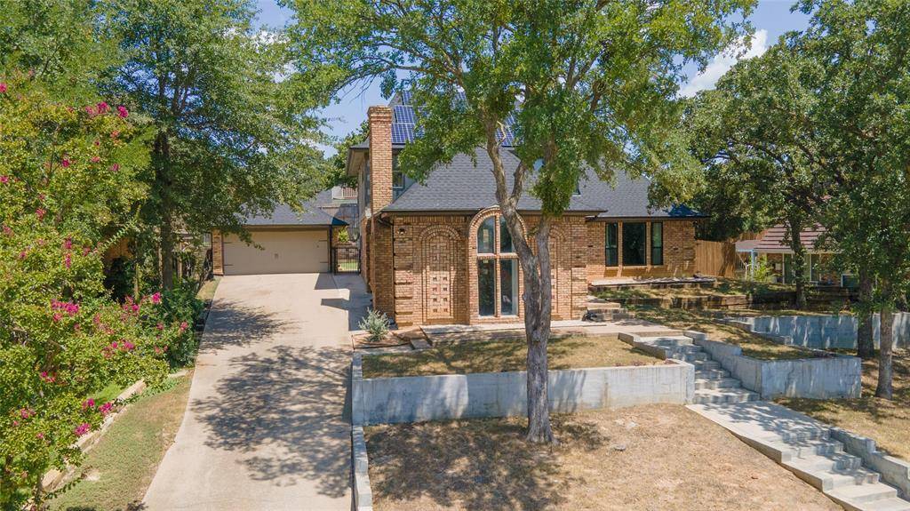 Bedford, TX 76021,817 Shady Lake Drive