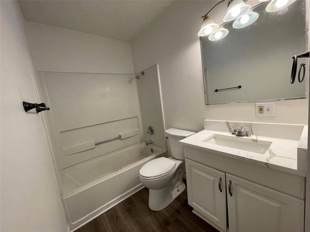 Fort Worth, TX 76107,5320 Carver Drive