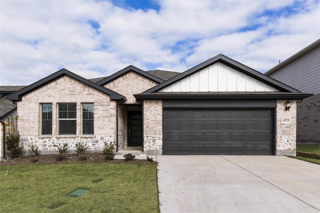 Fort Worth, TX 76123,6624 Valley Lake Lane