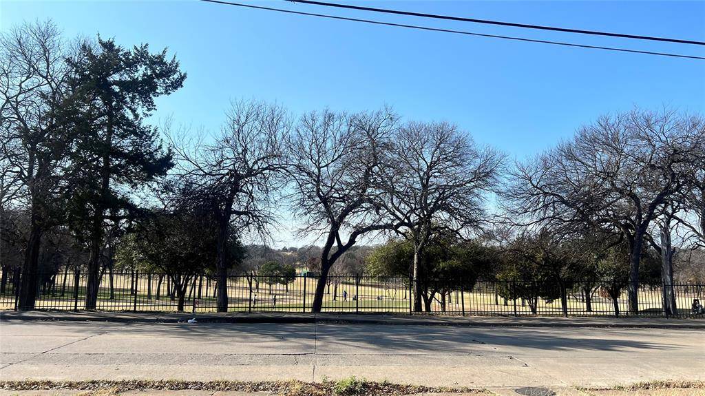 Dallas, TX 75216,2304 Bonnie View Road