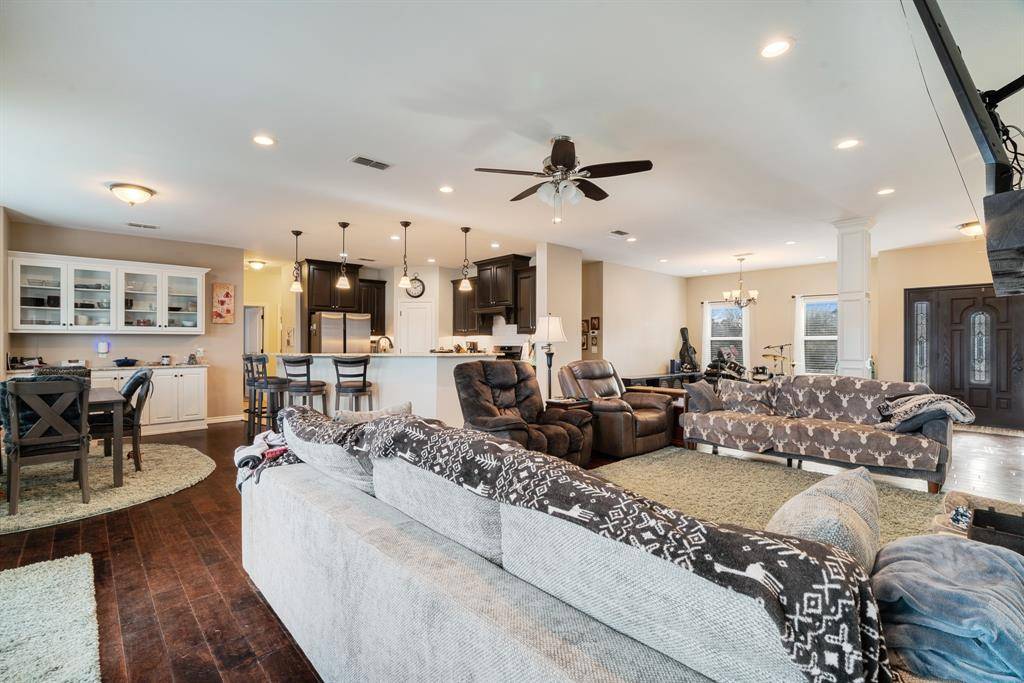 Blossom, TX 75416,305 County Road 45800