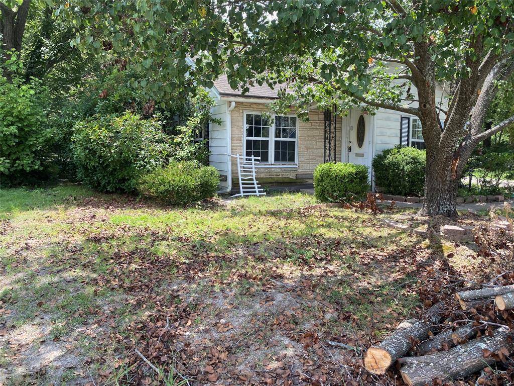 Bonham, TX 75418,815/811/817 W 12th Street #815