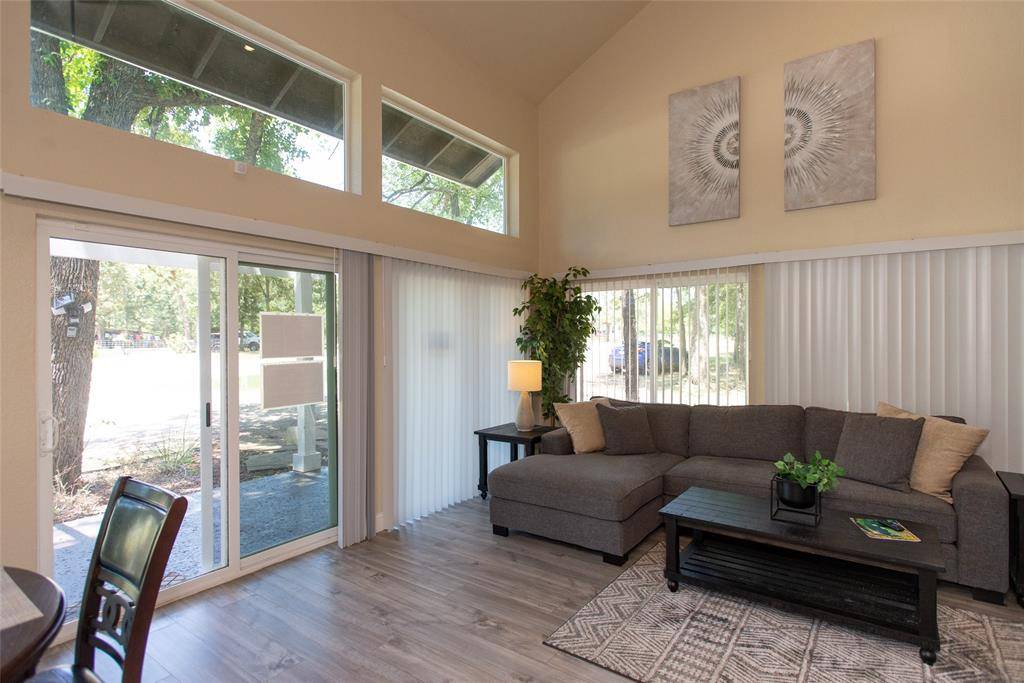 Log Cabin, TX 75148,6120 Payne Road