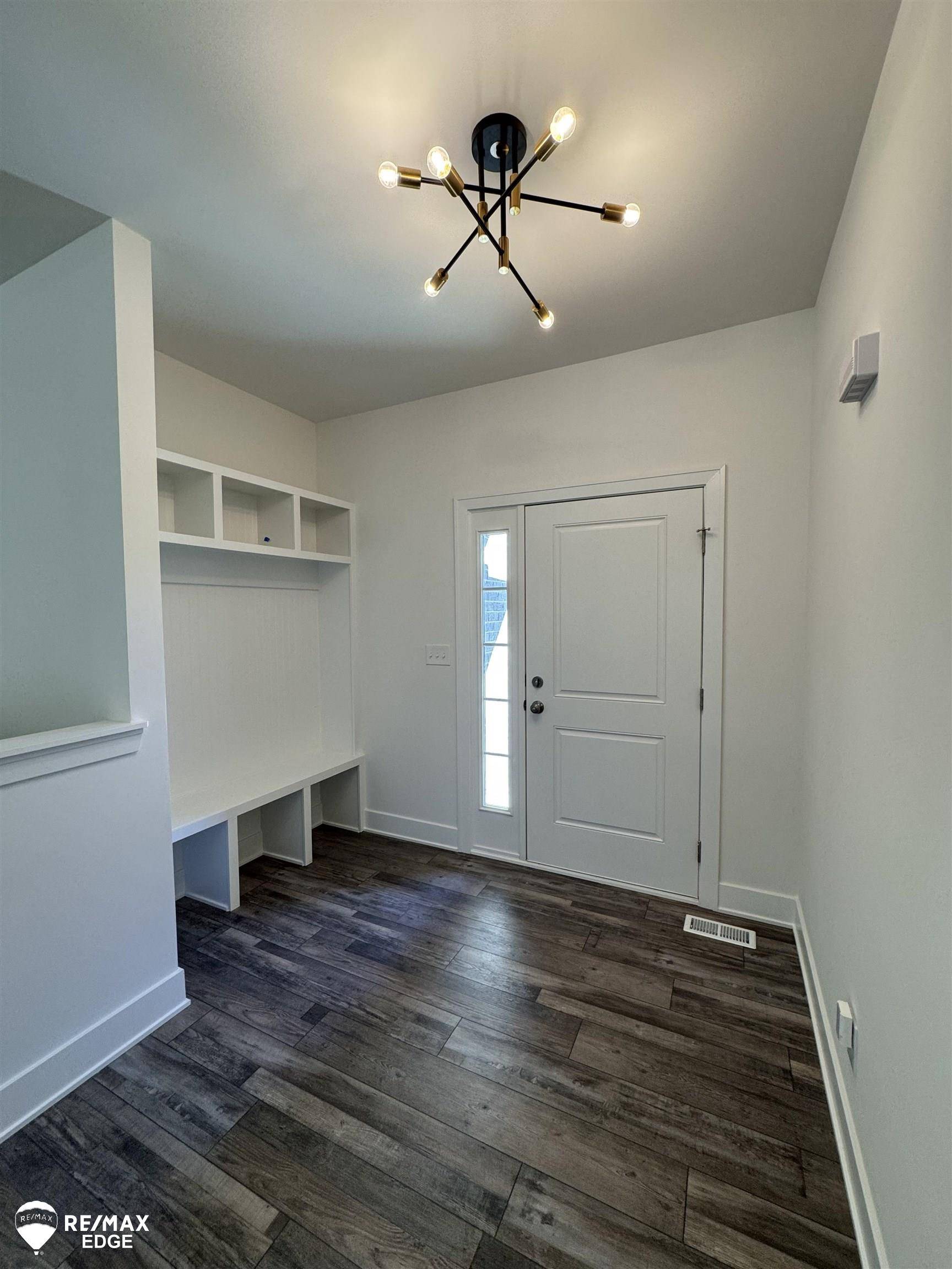 Grand Blanc, MI 48439,8019 Bradbury LN