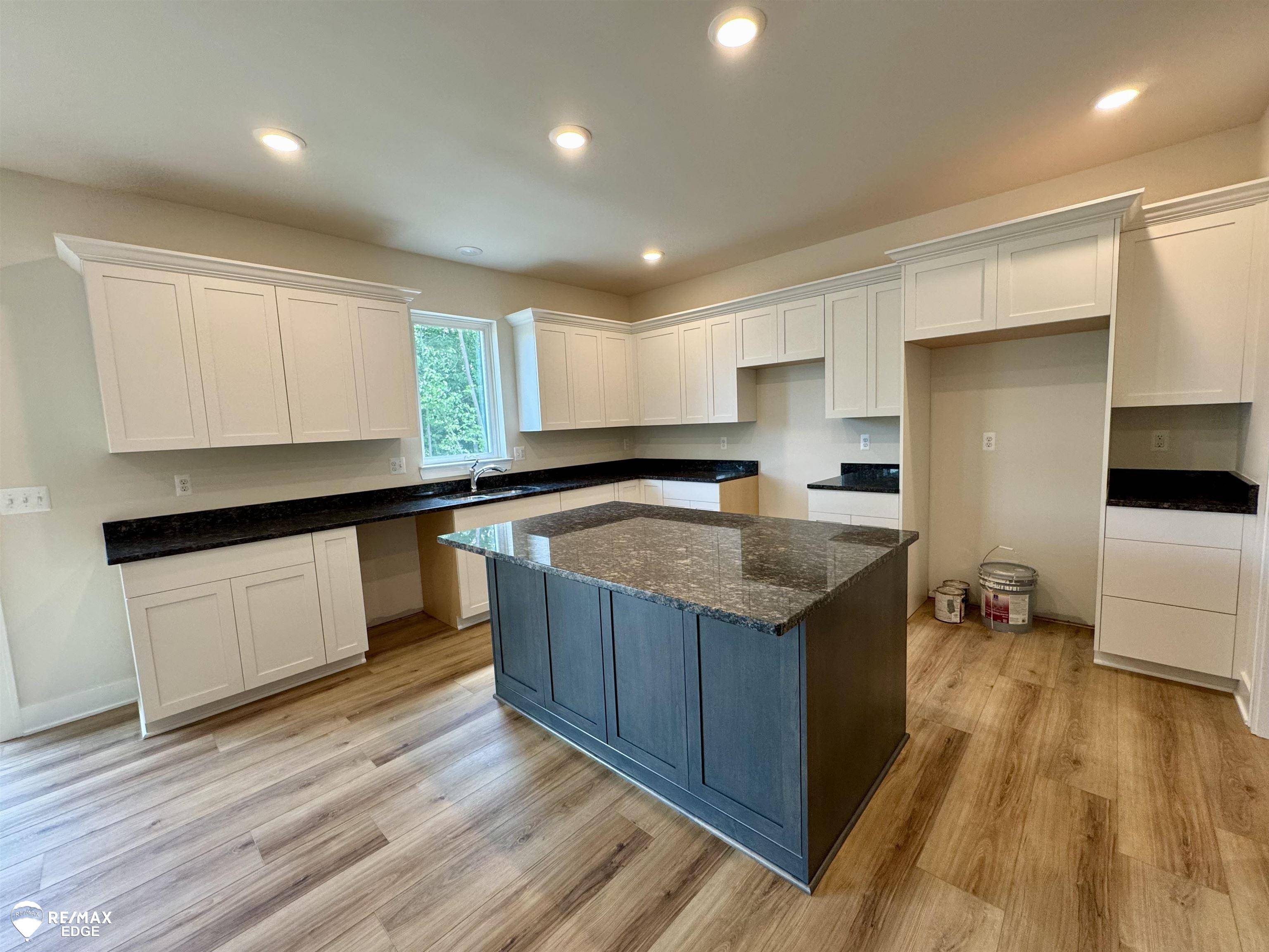 Grand Blanc, MI 48439,8018 Bradbury LN