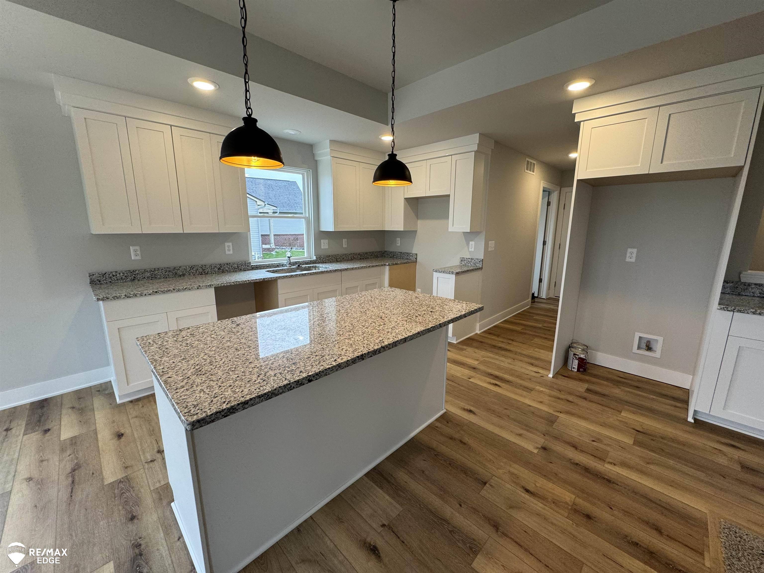 Grand Blanc, MI 48439,8341 Peninsula CIR