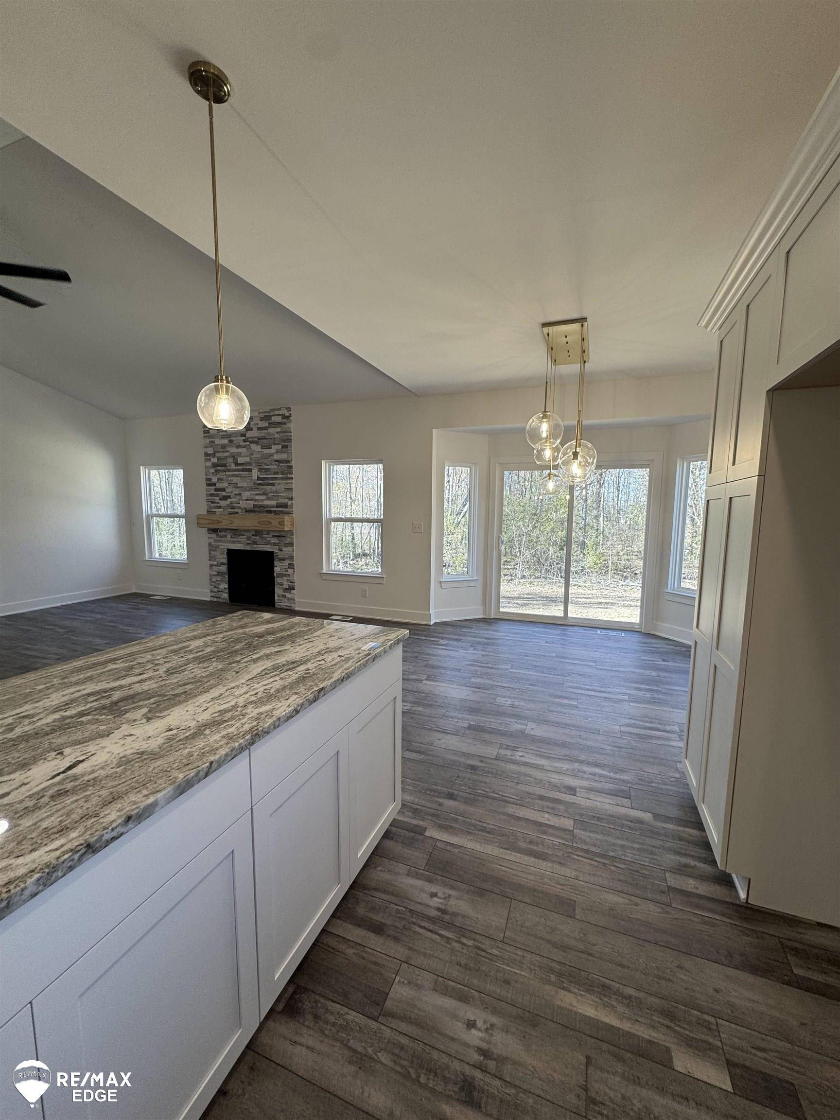 Grand Blanc, MI 48439,8347 Peninsula CIR