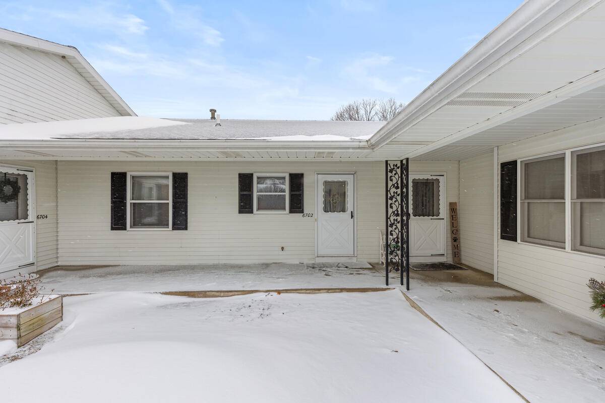 Hudsonville, MI 49426,6702 N Wentward CT #104