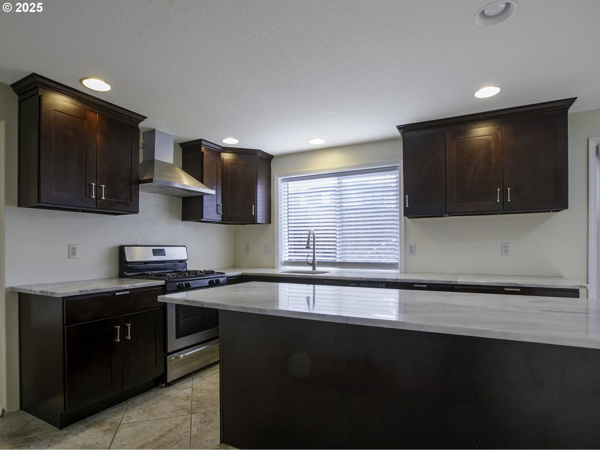 Camas, WA 98607,19707 SE 42ND ST