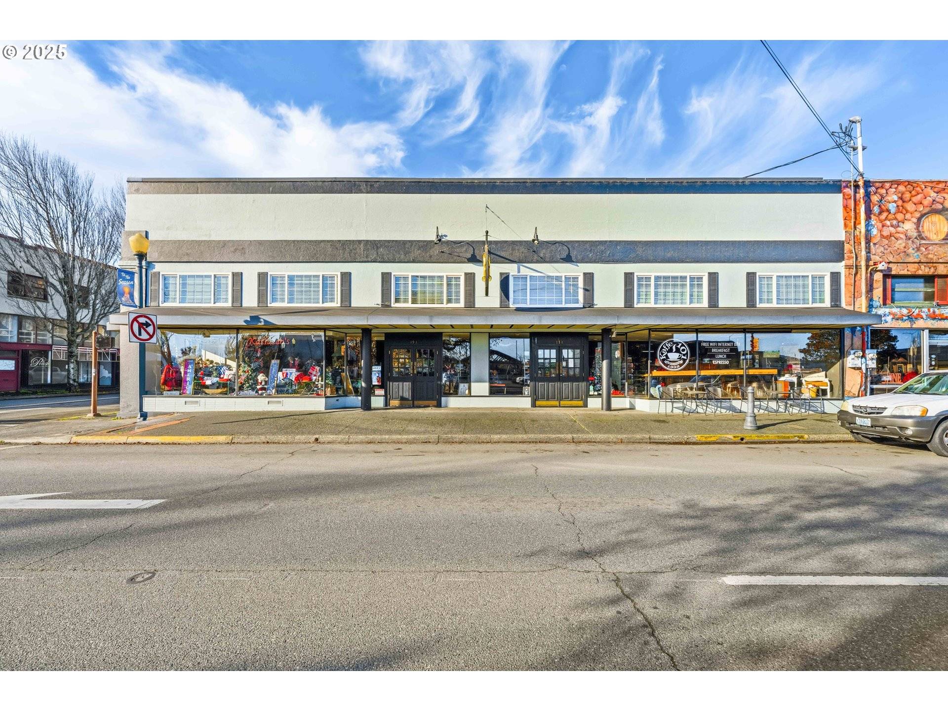 Coos Bay, OR 97420,171 S BROADWAY ST