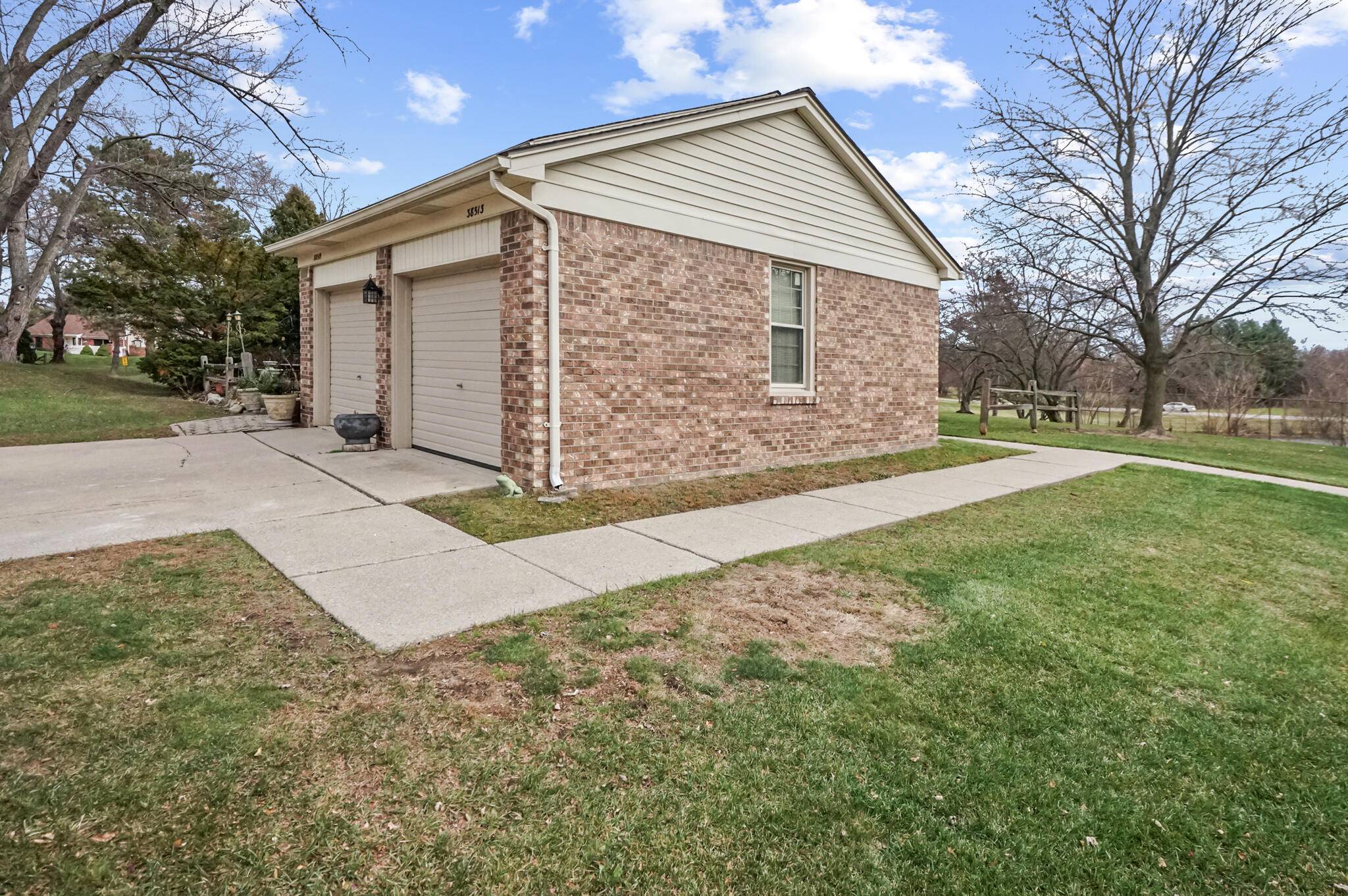 Clinton Twp, MI 48038,38513 Capetown CT #169