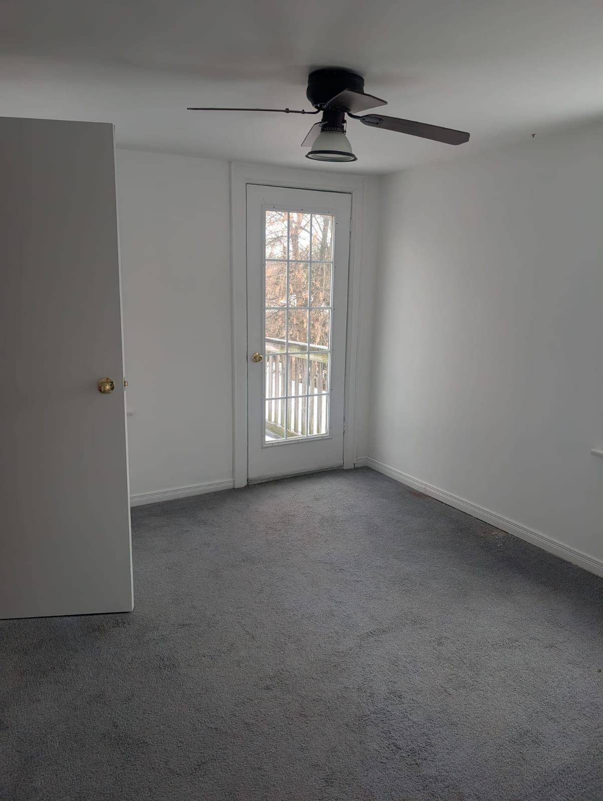 Toronto C04, ON M6B 1Z3,547 Glencairn AVE