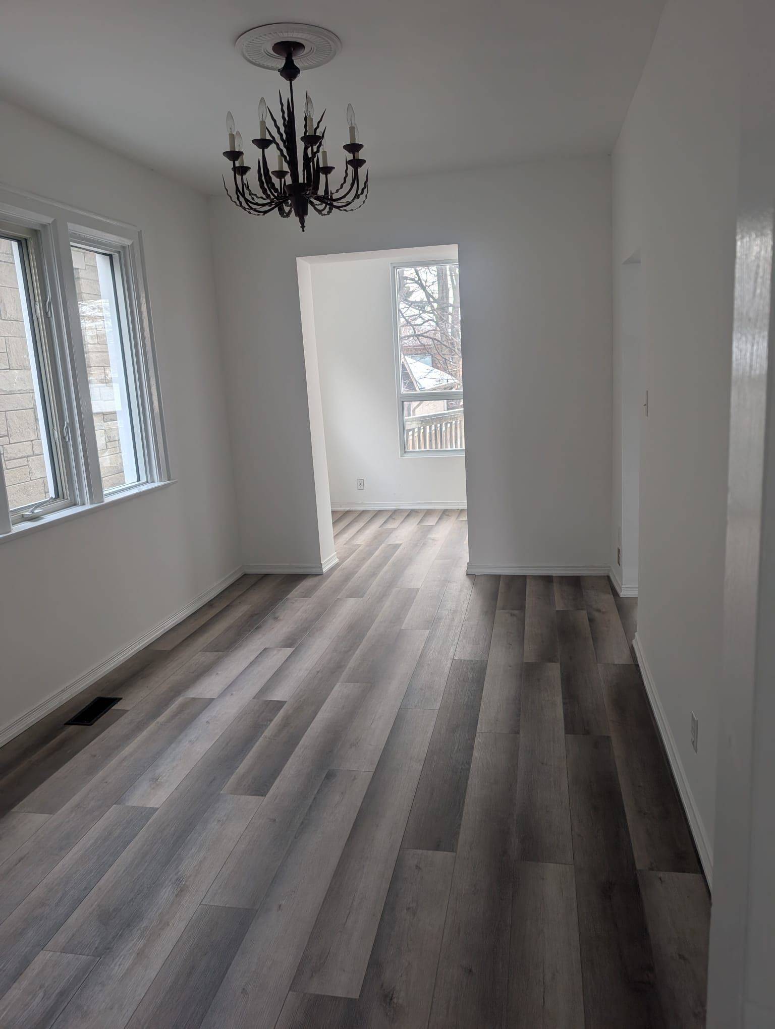 Toronto C04, ON M6B 1Z3,547 Glencairn AVE