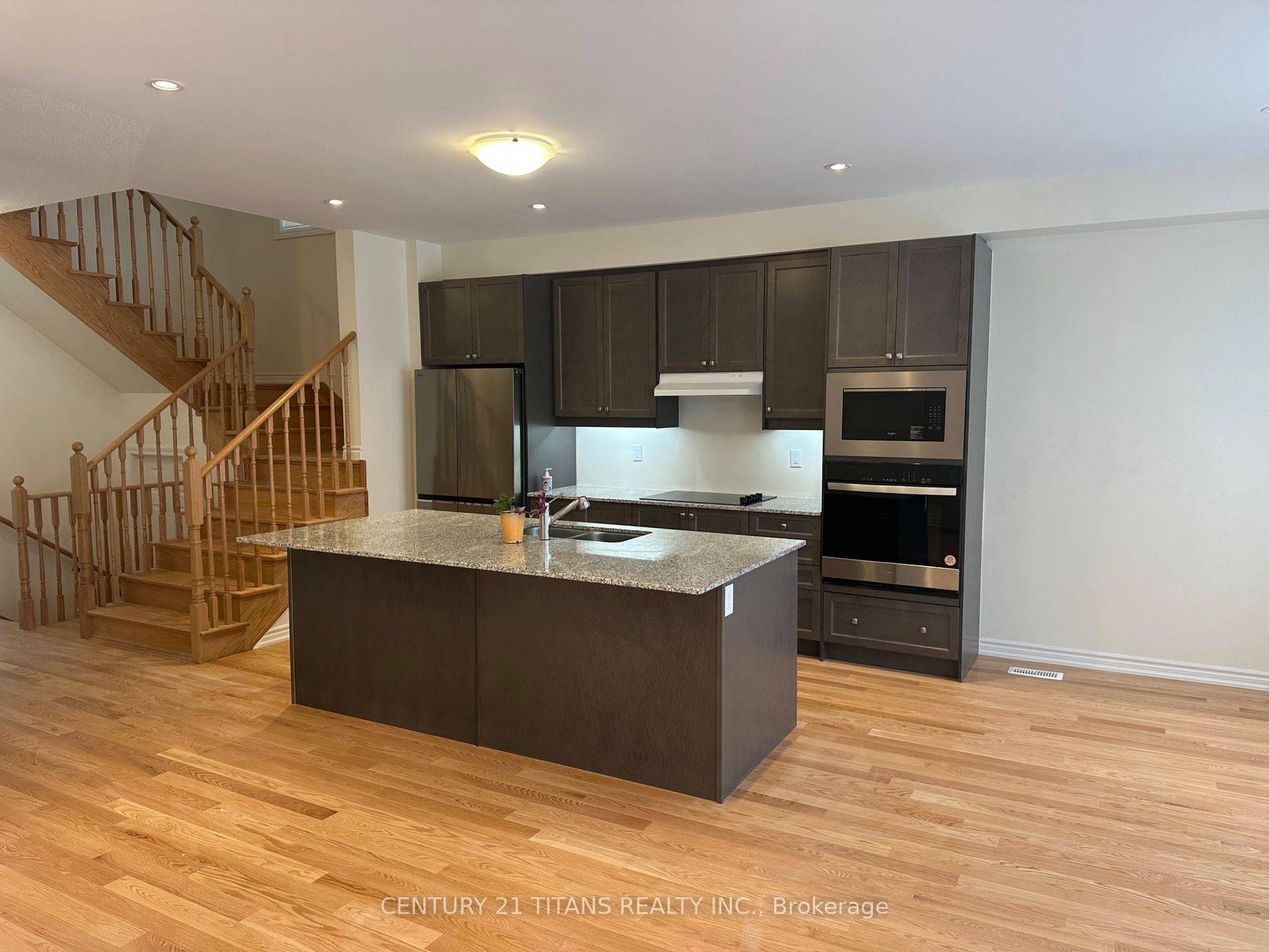 Oshawa, ON L1H 8L7,1131 Plymouth DR #Upper