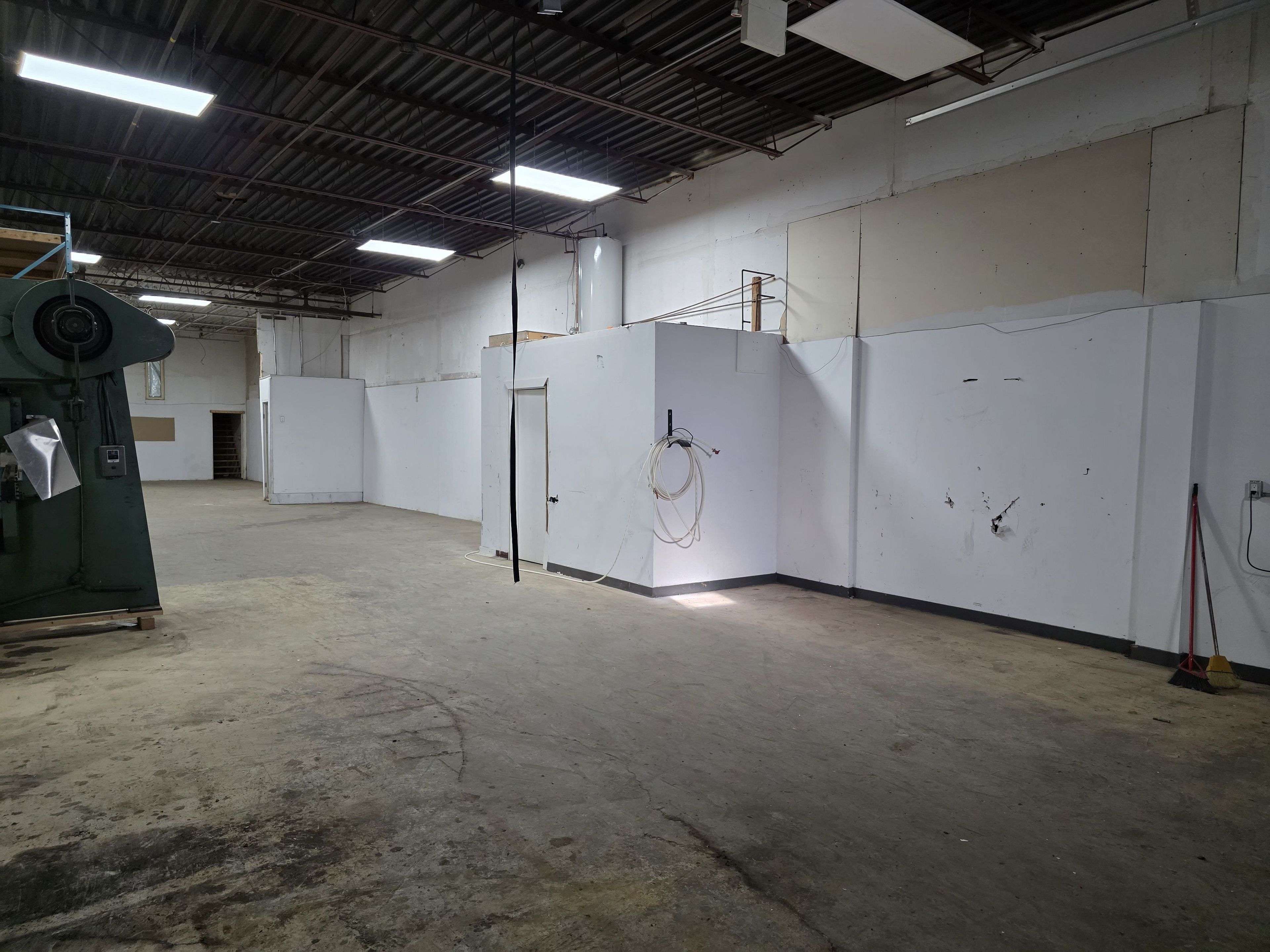 Toronto E04, ON M1K 1M6,446 Birchmount RD #9