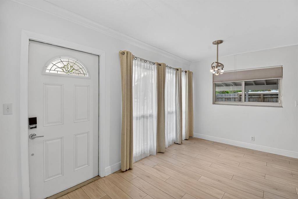 Fort Lauderdale, FL 33305,1606 NE 15TH AV