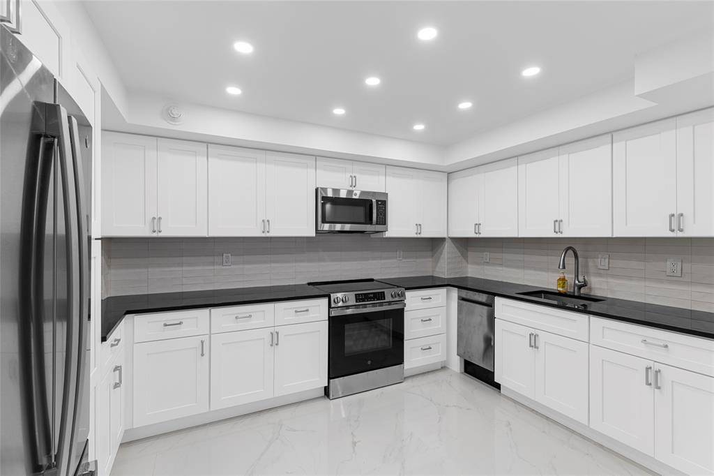 Fort Lauderdale, FL 33308,3750 Galt Ocean Dr #209