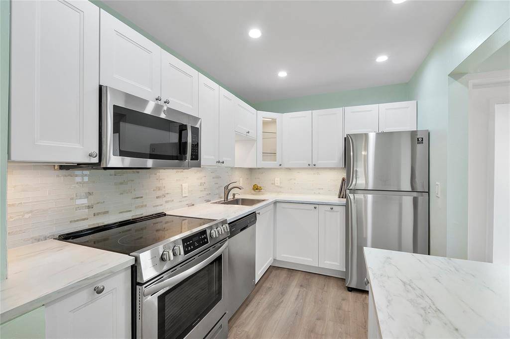 Lighthouse Point, FL 33064,1951 NE 39th St #156