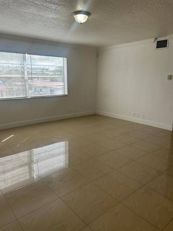 Hallandale Beach, FL 33009,110 SE 2nd St #201