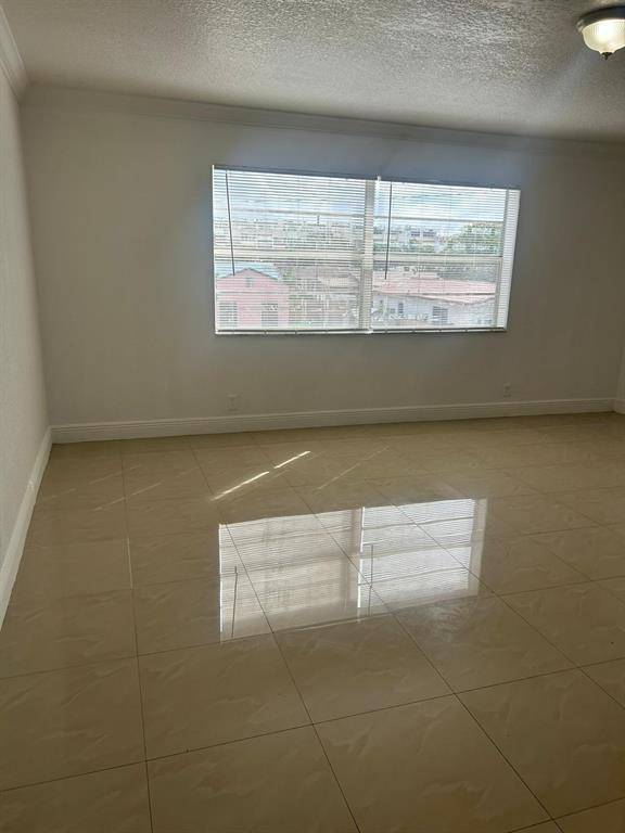 Hallandale Beach, FL 33009,110 SE 2nd St #201