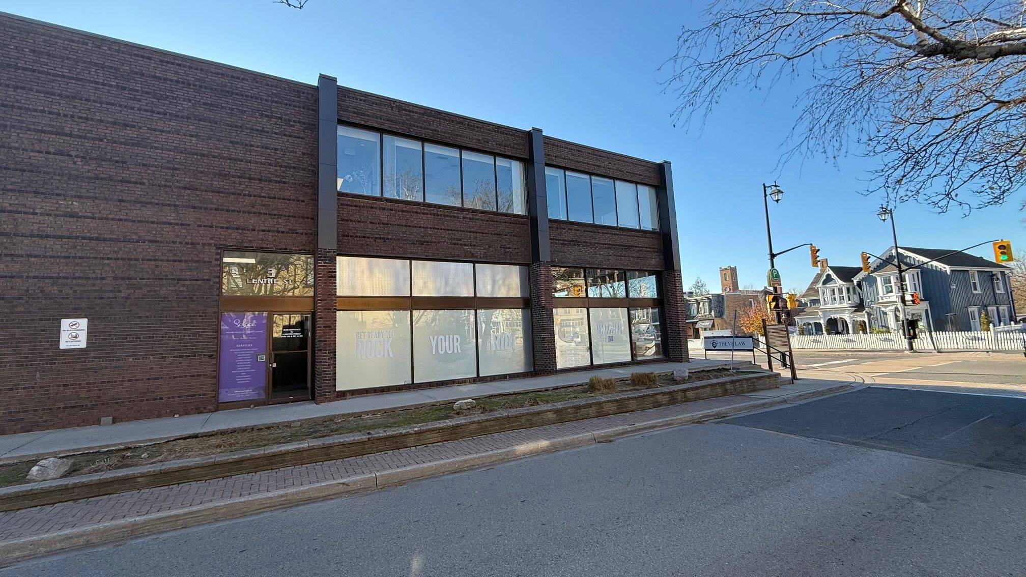 Markham, ON L3P 3P9,3 Centre ST #203B