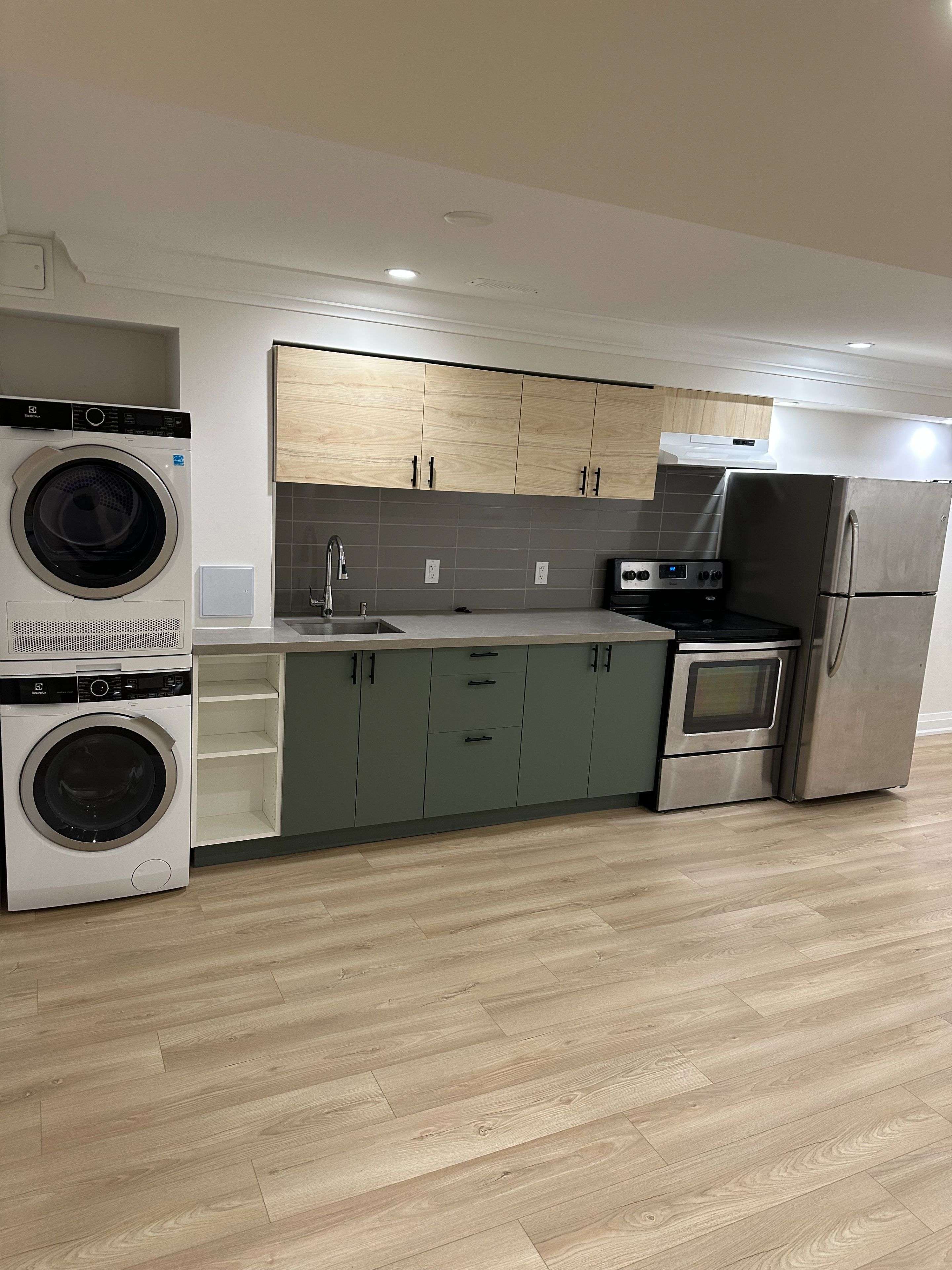 Barrie, ON L4N 5S9,93 Courtney CRES #Bsmt