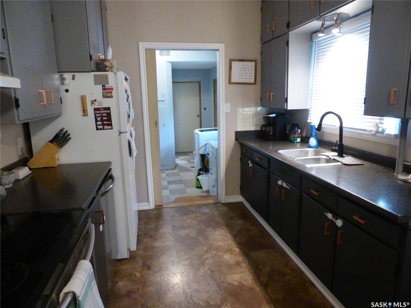 St. Walburg, SK S0M 2T0,260 1st AVENUE E