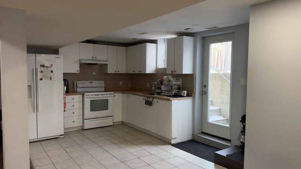 Brampton, ON L6R 2X5,24 Tangleridge BLVD