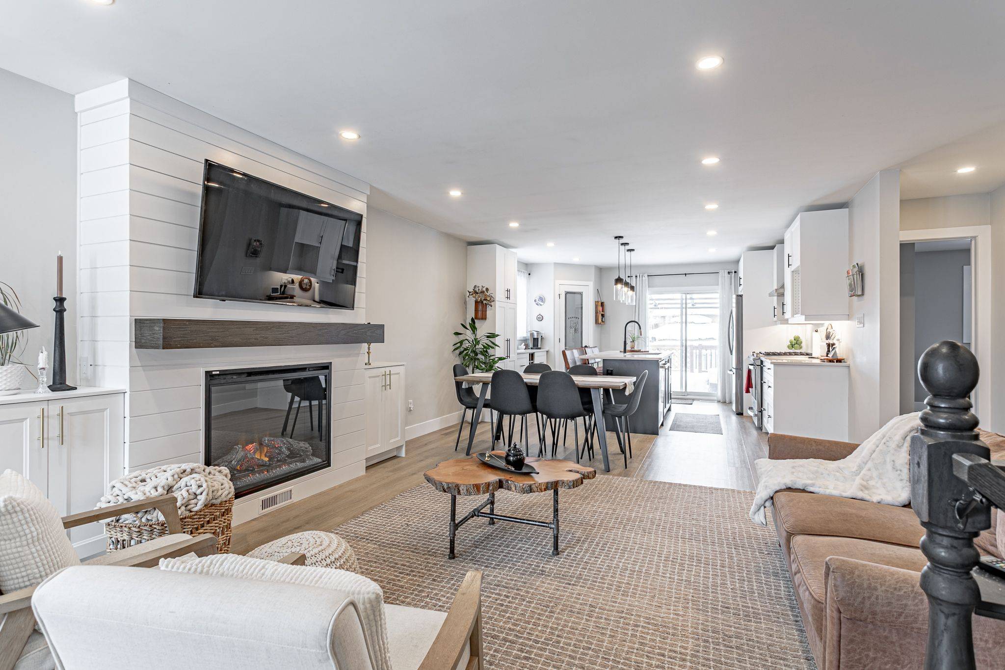 Strathroy-caradoc, ON N7G 4G4,29 Juniper CRES