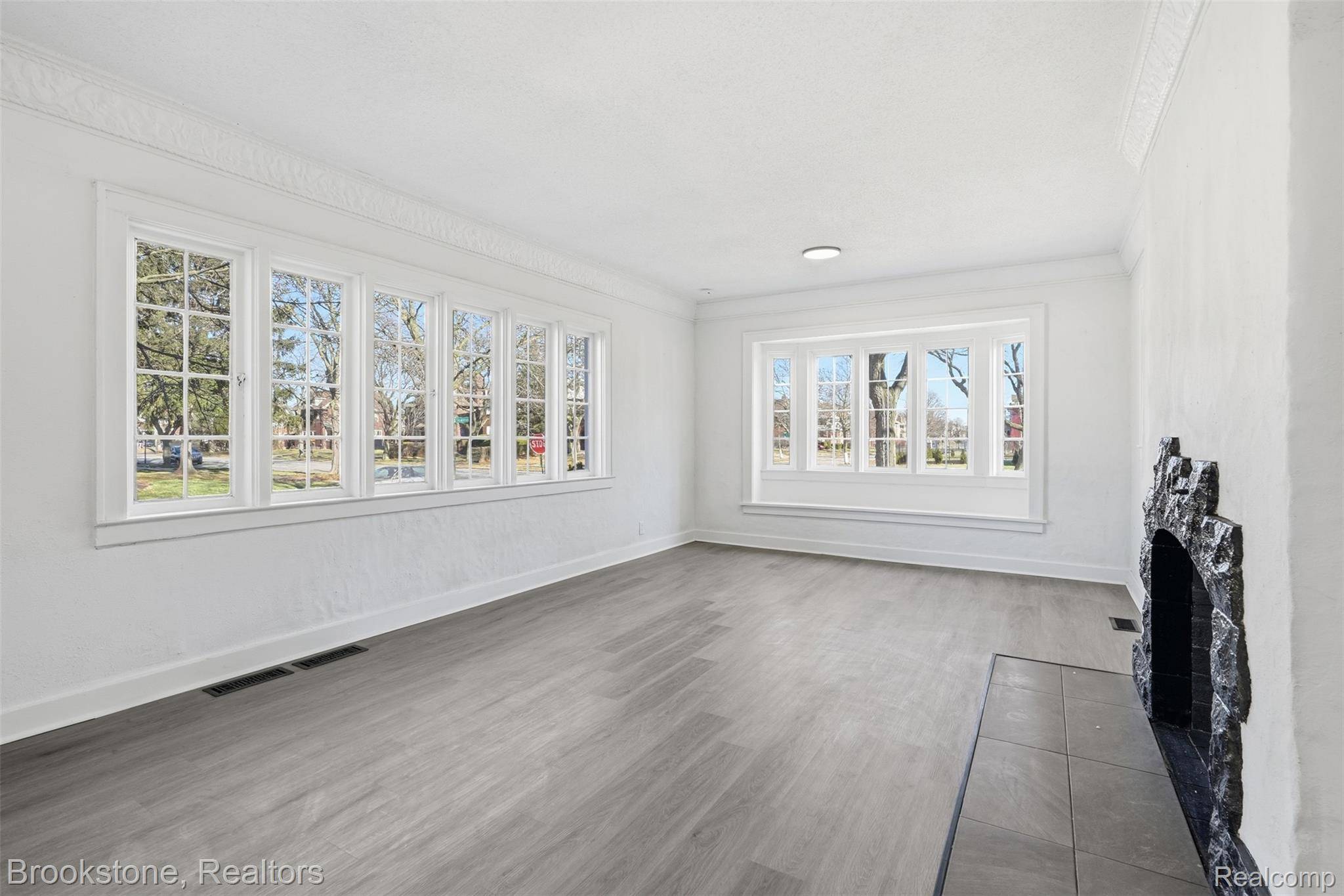 Detroit, MI 48206,8951 La Salle BLVD