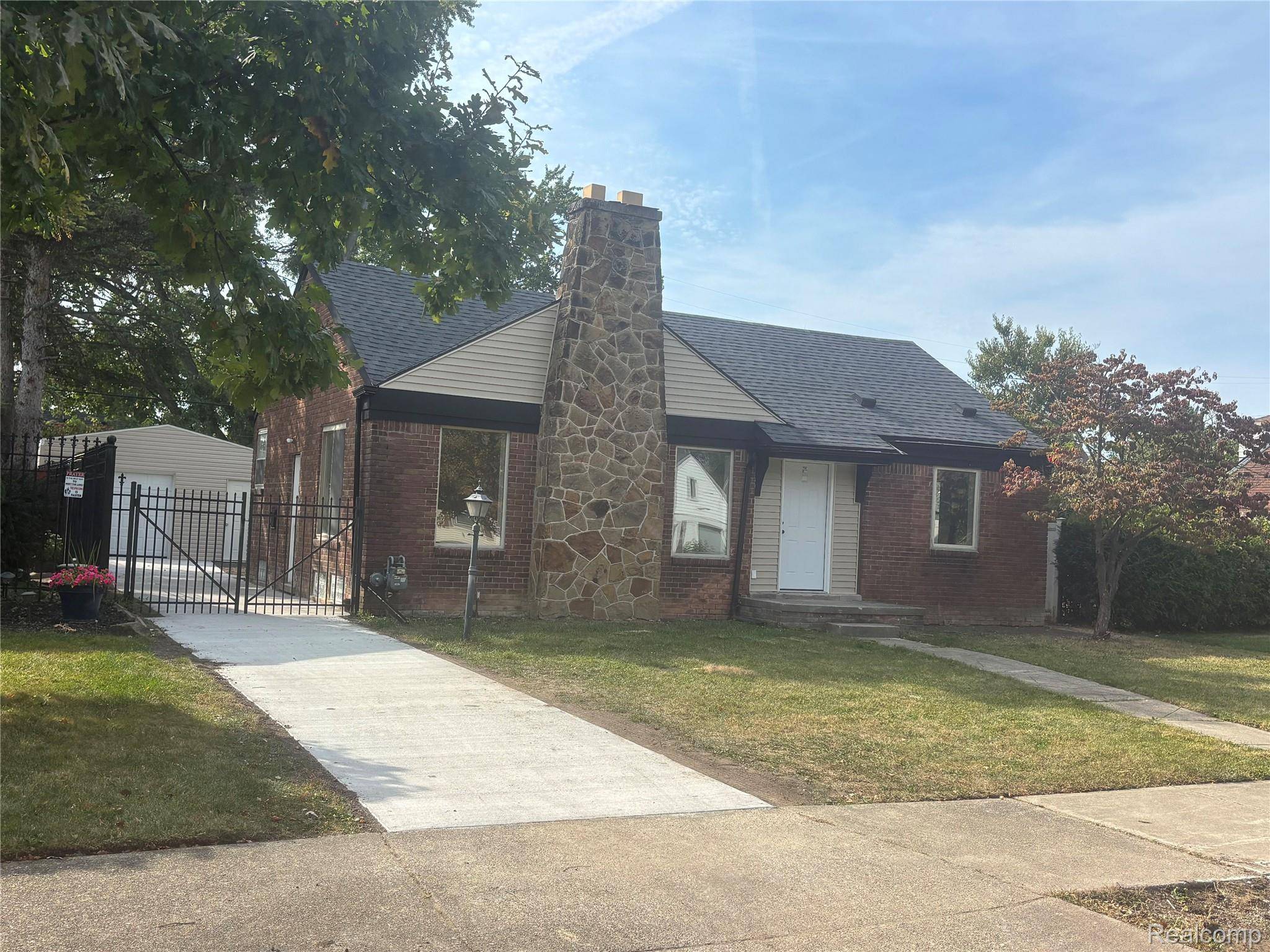 Detroit, MI 48219,17541 Annchester RD