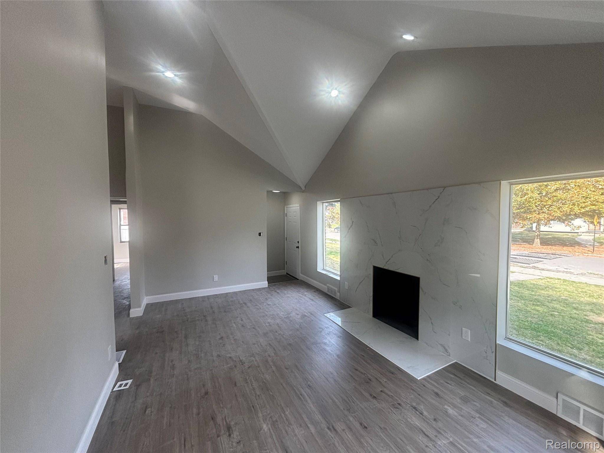 Detroit, MI 48219,17541 Annchester RD