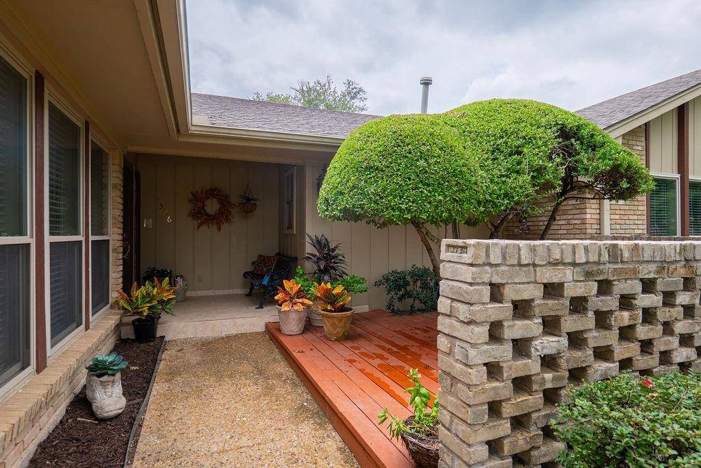 Dallas, TX 75248,7326 Hillwood Lane