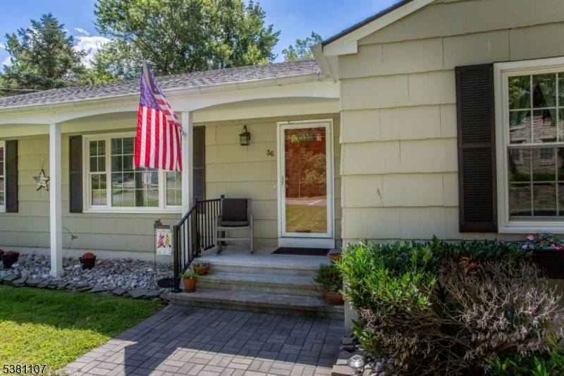 Stockton Boro, NJ 08559,36 S Main St