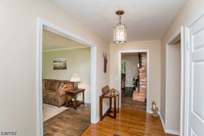 Stockton Boro, NJ 08559,36 S Main St