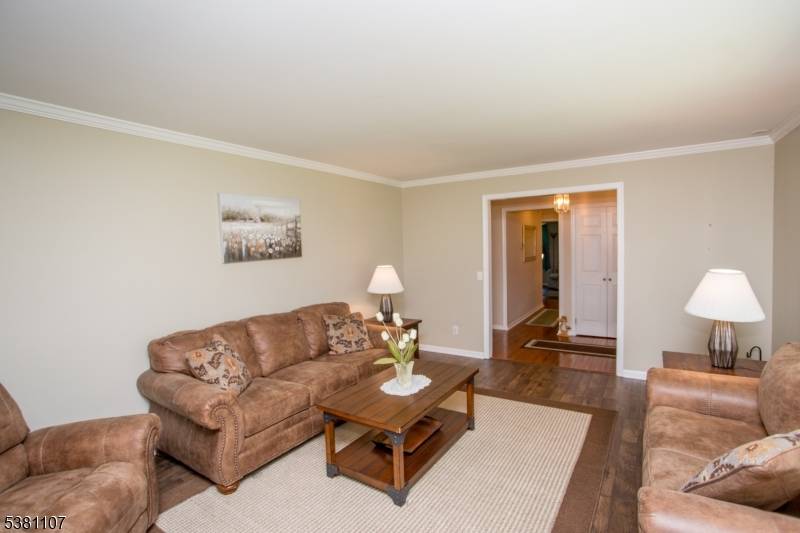 Stockton Boro, NJ 08559,36 S Main St