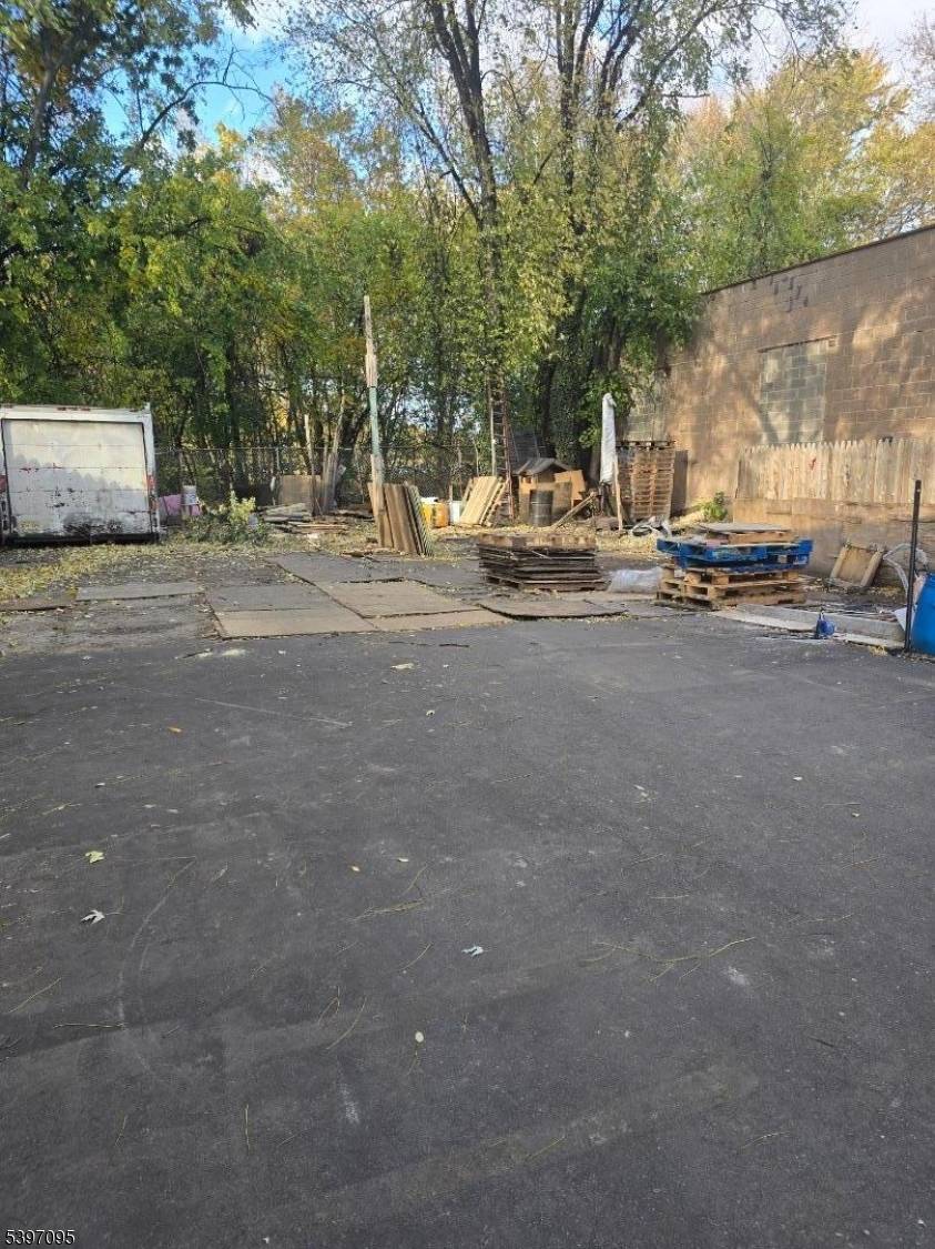 Paterson City, NJ 07522,213 N 1St St