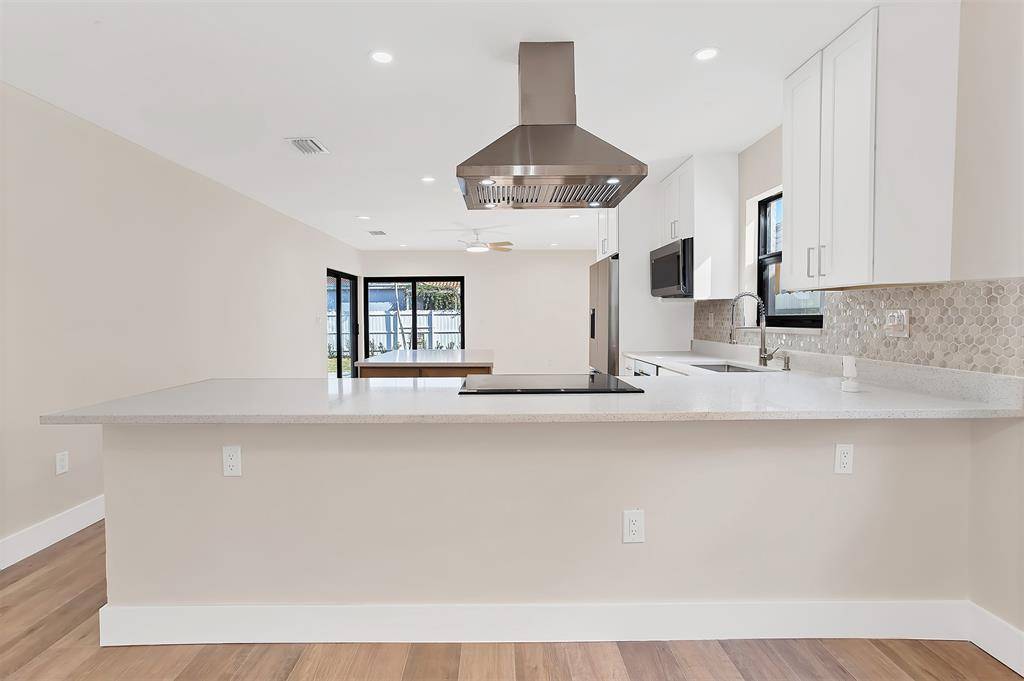 Miami, FL 33126,391 NW 58th Ave