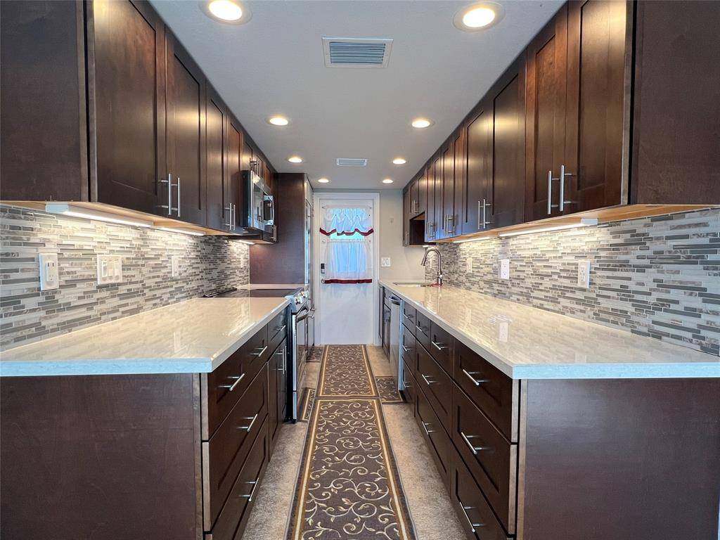 Fort Lauderdale, FL 33316,1015 SE 15th St #6D