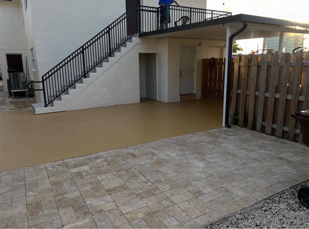 Hialeah, FL 33010,827 SE 12TH Steet