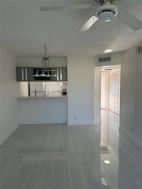 Coral Springs, FL 33071,10155 Twin Lakes Dr #10155