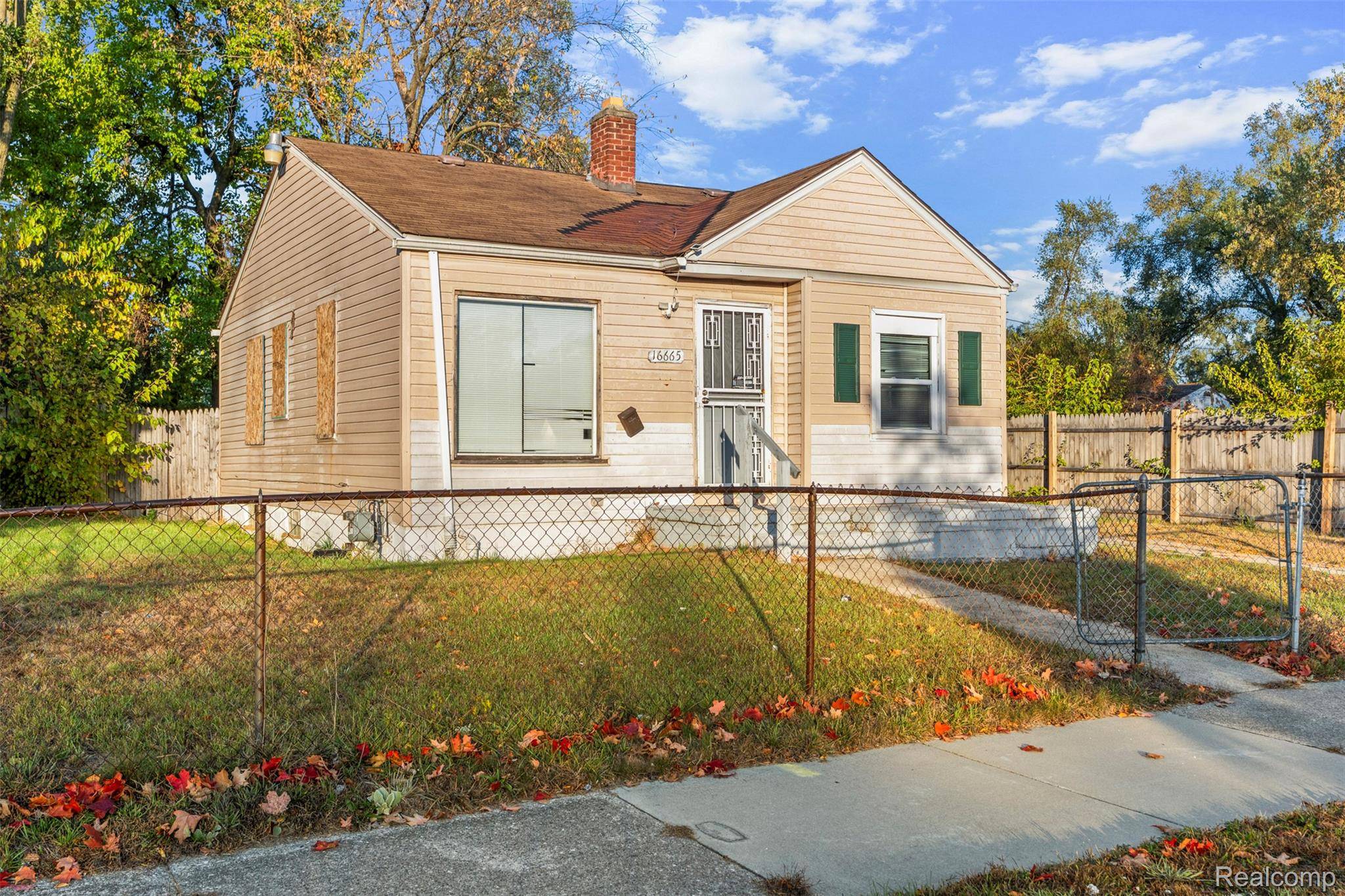 Detroit, MI 48221,16665 San Juan DR