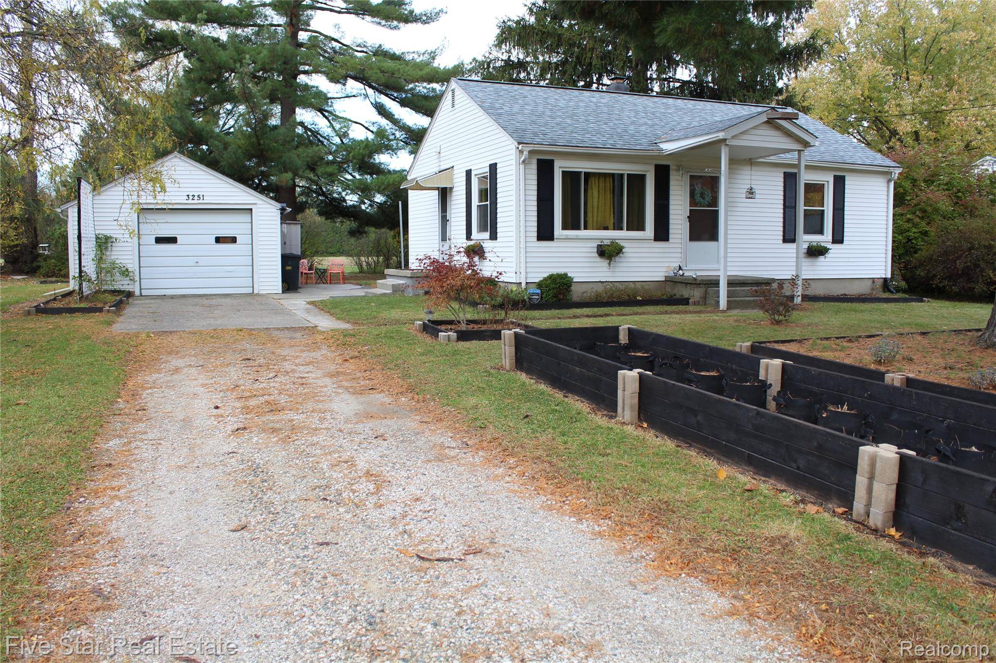 Flint, MI 48506,3251 Lynne AVE