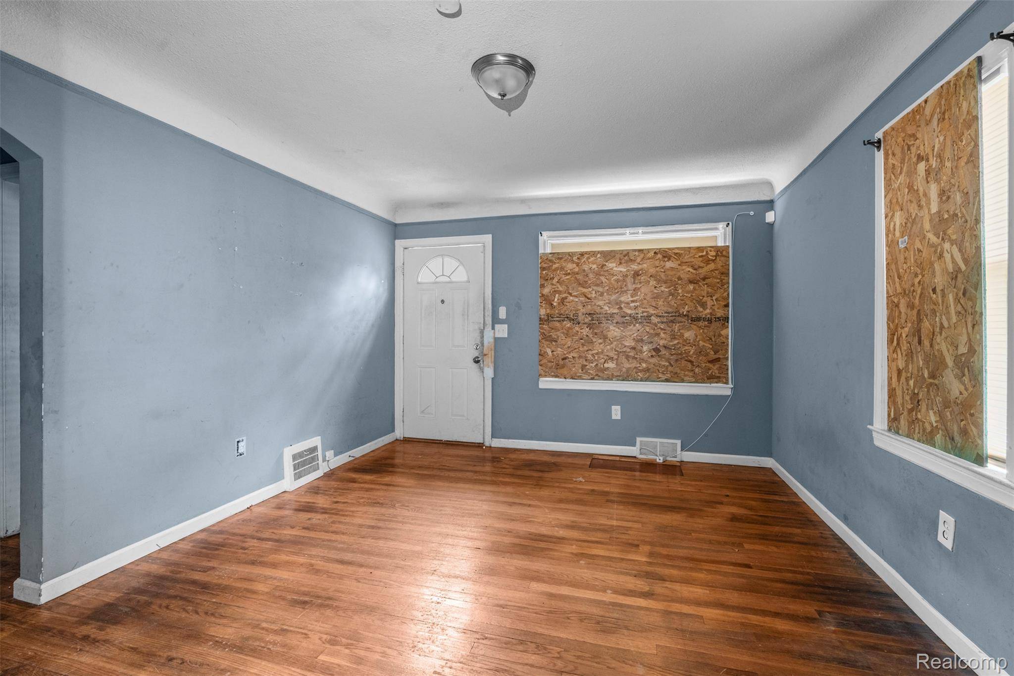 Detroit, MI 48219,18461 Heyden ST