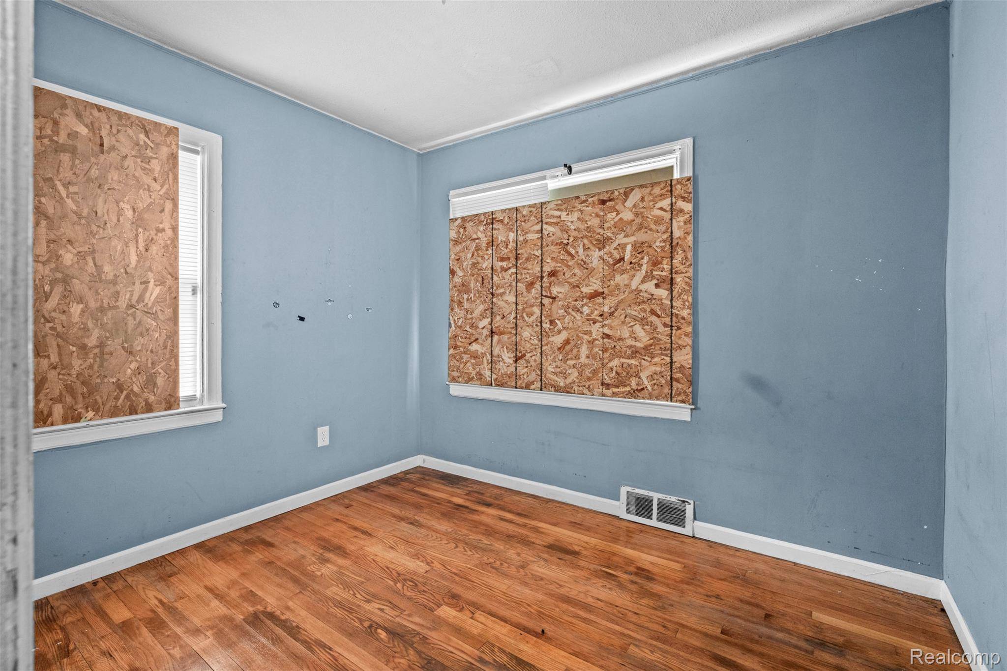 Detroit, MI 48219,18461 Heyden ST