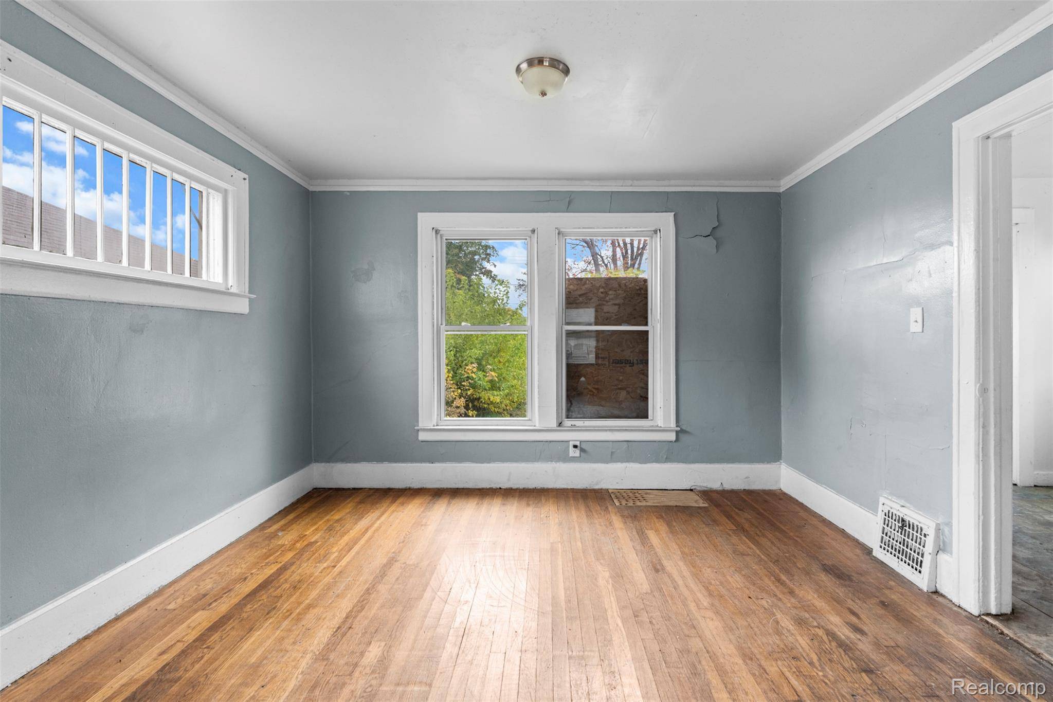 Detroit, MI 48203,977 E Brentwood ST