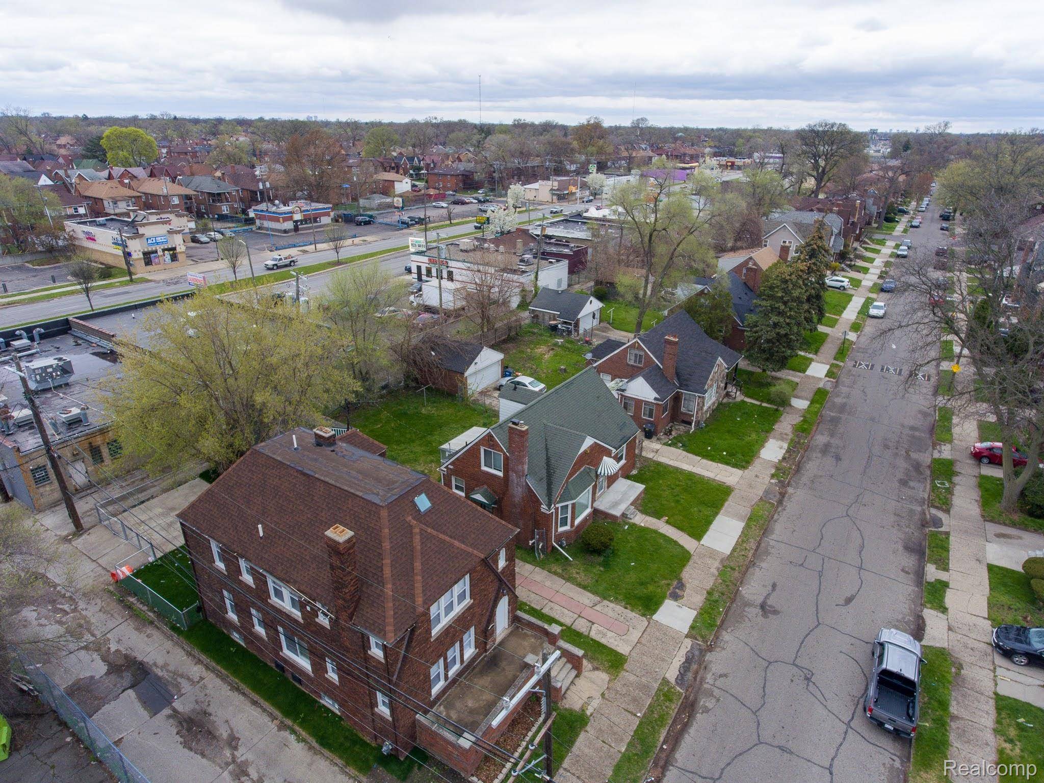 Detroit, MI 48221,17125 Warrington DR