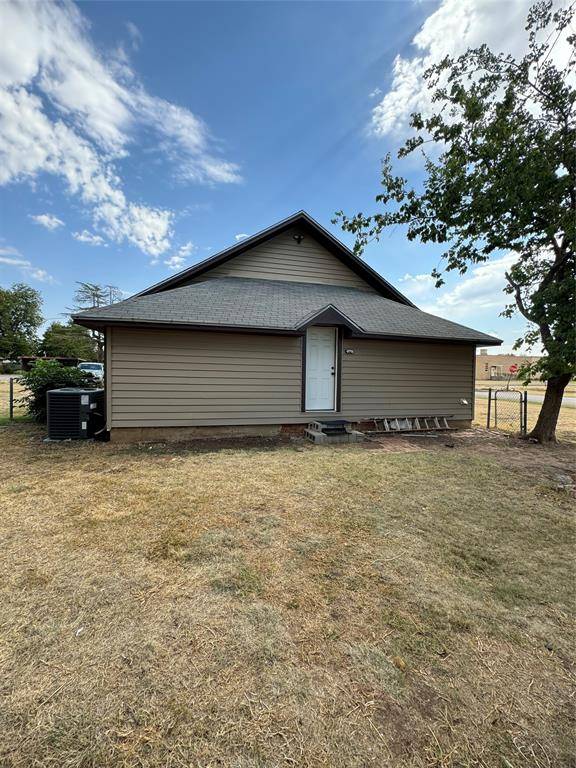 Quanah, TX 79252,510 Cain St