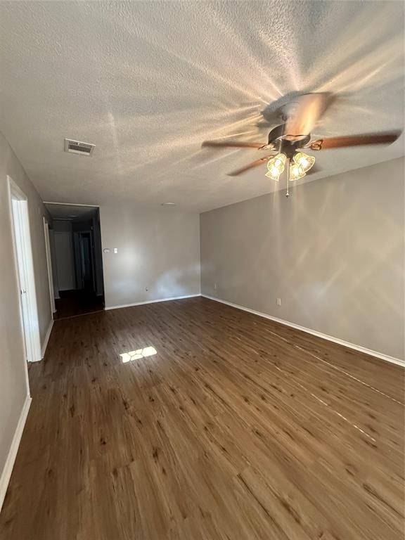 Kaufman, TX 75142,304 E Hickory Street #B